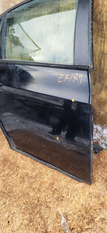 Дверь задняя правая 3 E90