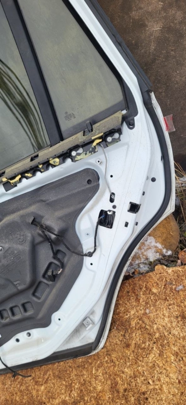 Дверь задняя правая X3 E83