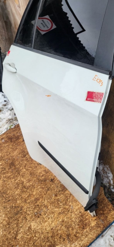 Дверь задняя правая BMW X5 E70 N55B30A Дверь задняя правая BMW X5 E70 N55B30A