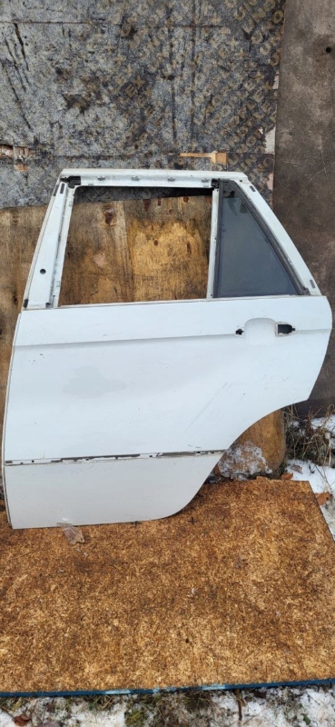 Дверь задняя левая BMW X5 E53 41528256827 контрактная