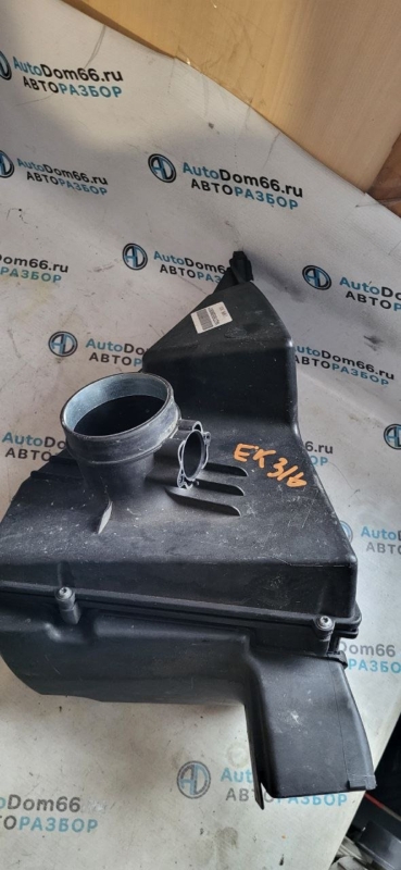 Корпус воздушного фильтра BMW 3 2011 E90 N52B30A 13717555288 контрактная