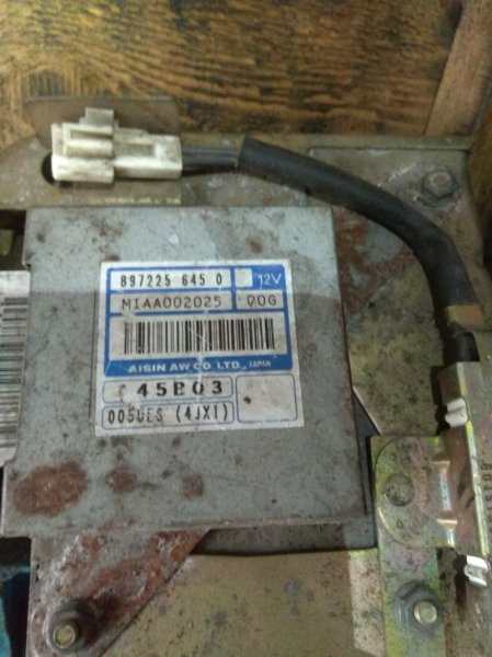 Блок управления АКПП Isuzu Bighorn 2000 ubs73 4jx1 контрактная