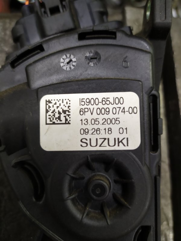 Педаль газа suzuki escudo 54 j20 I590065J00 контрактная