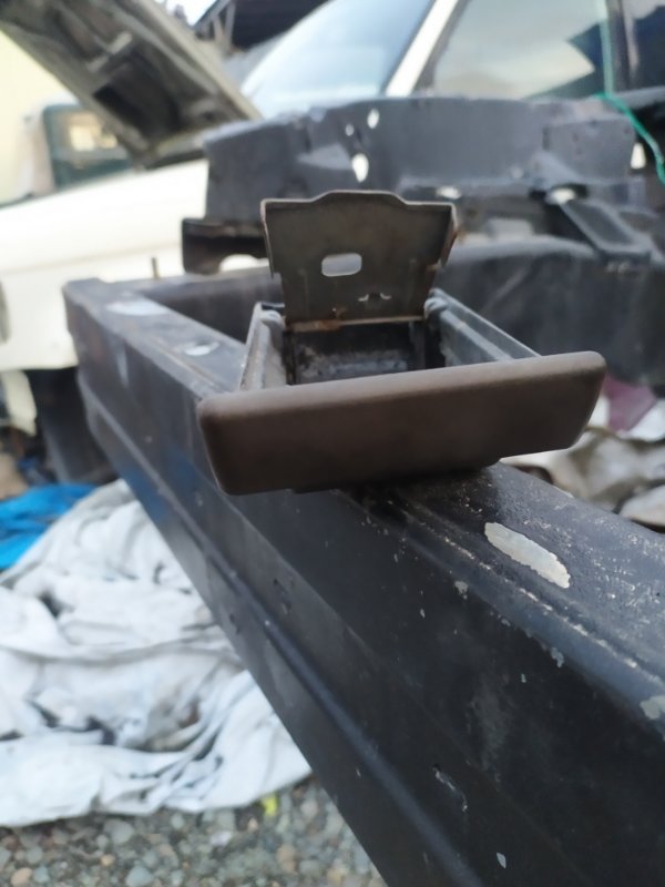 Пепельница Isuzu Bighorn ubs69 4jg2 контрактная