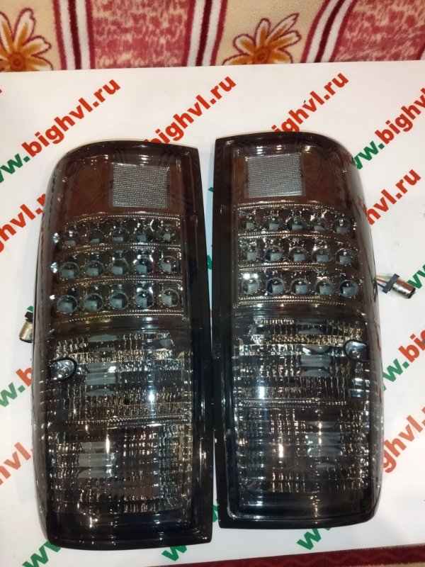 Стоп-сигнал toyota land Cruiser за пару .хрусталь дымчатый J80 FJ80G FZJ80J HDJ81 HZJ81V новая