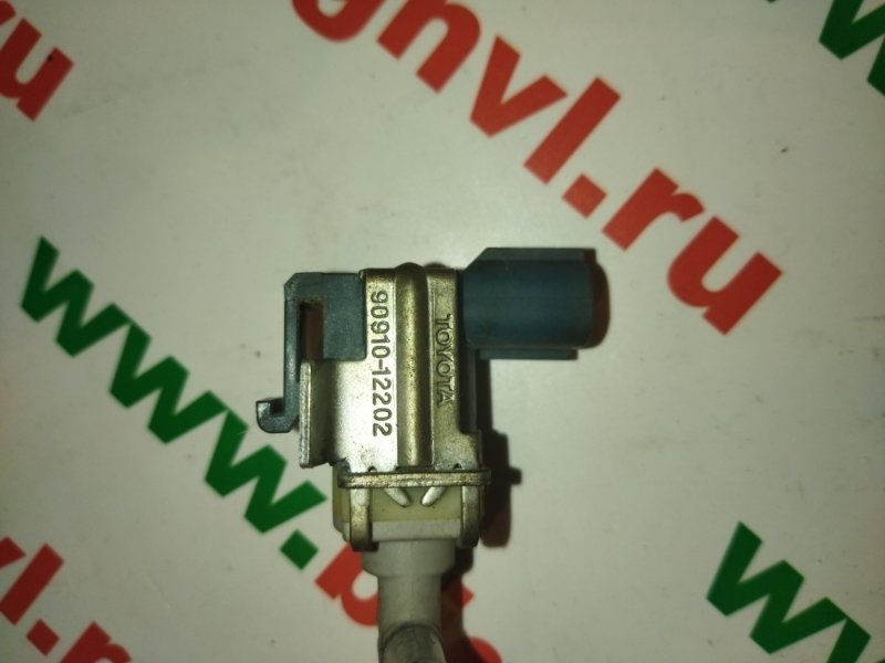 Клапан вакуумный Toyota ist 1NZFE 9091012202 контрактная