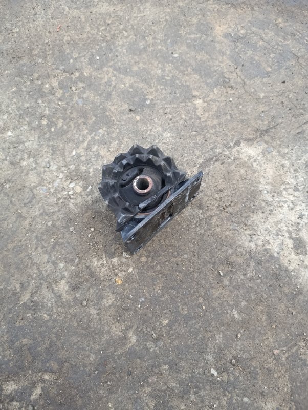 Подушка АКПП toyota Hiace 2011 TRH221 2TR контрактная