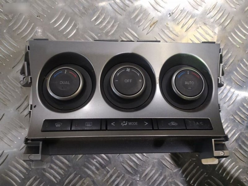 Запчасть блок управления печкой Mazda 3 2009 BL z6 BBP3-61-190F Б/У Блок управления печкой Mazda 3 2009 BL z6 BBP3-61-190F Б/У