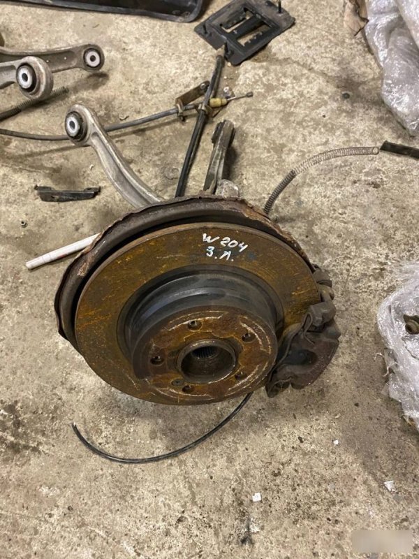 Запчасть кулак задний Mercedes benz C W204 OM646 A2043500341 Б/У Кулак задний Mercedes benz C W204 OM646 A2043500341 Б/У
