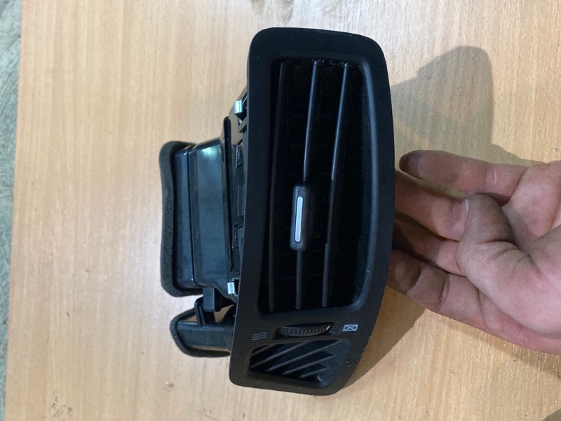 Запчасть дефлекторы салона Kia Ceed 2009 ED G4FC 974201H950EQ контрактная Дефлекторы салона Kia Ceed 2009 ED G4FC 974201H950EQ контрактная