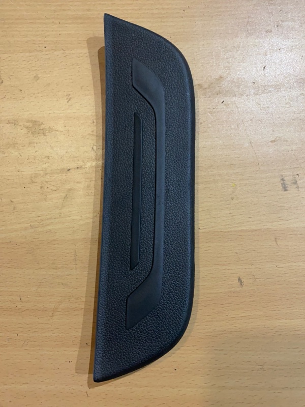 Запчасть накладка порога задняя левая Kia Ceed 2012 JD G4FD 85878a2000 контрактная Накладка порога задняя левая Kia Ceed 2012 JD G4FD 85878a2000 контрактная