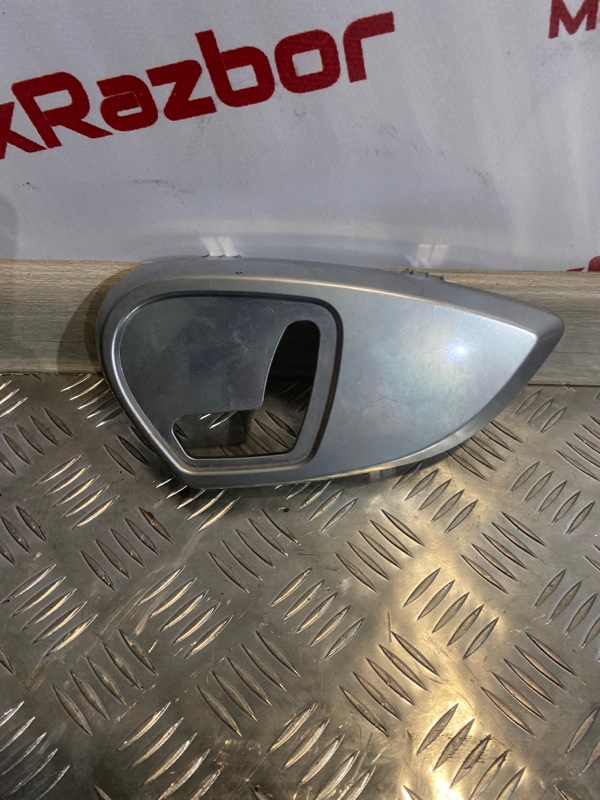 Накладка сиденья левая Mercedes benz ML 320 W 164 OM 642 a6758313295 контрактная
