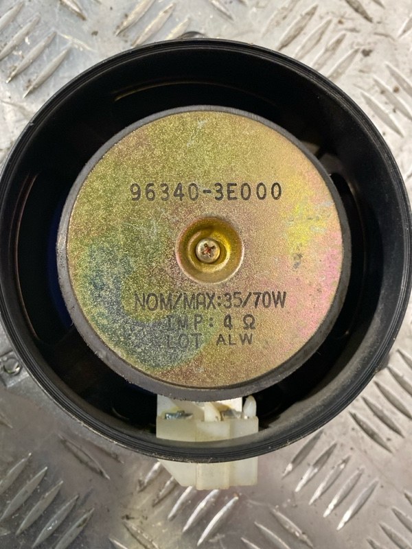 Динамик задний Sorento BL D4CB