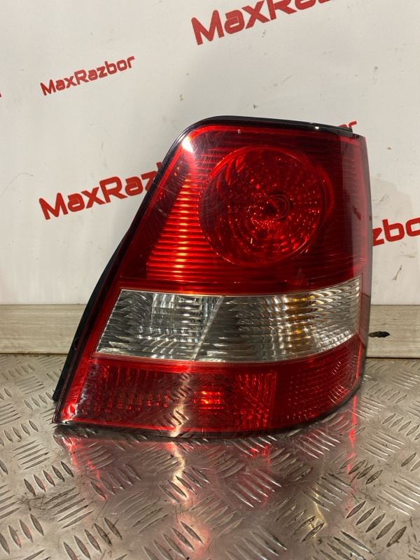 Фонарь правый Kia Sorento BL D4CB 924023E510 Б/У