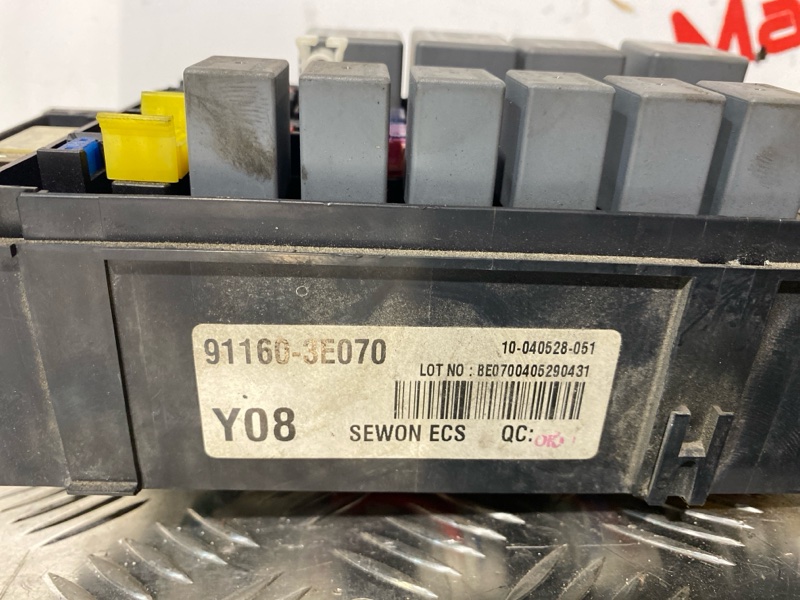 Блок предохранителей Sorento BL D4CB