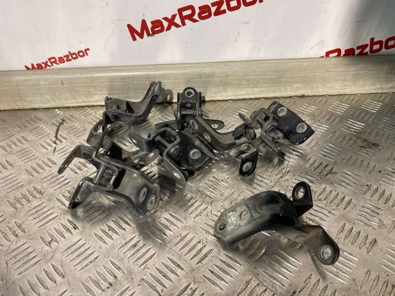 Запчасть петля двери правая Kia Sportage SL G4KD 793202H000 Б/У Петля двери правая Kia Sportage SL G4KD 793202H000 Б/У