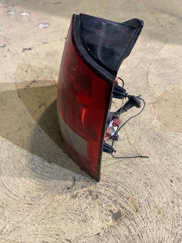 Фонарь правый Sorento BL D4CB