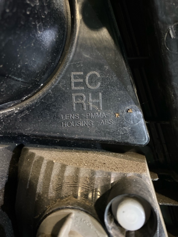 Фонарь правый Sorento BL D4CB