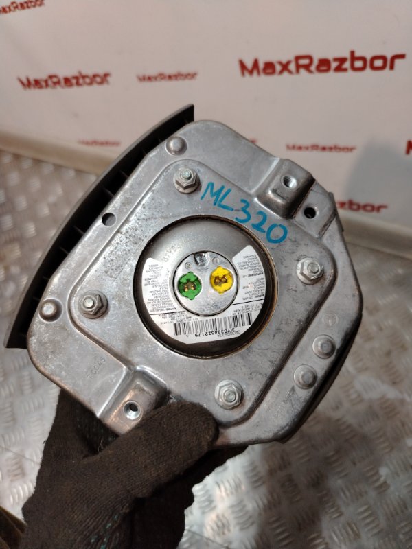 Подушка в руль ML 320 W 164 OM 642 Подушка в руль ML 320 W 164 OM 642