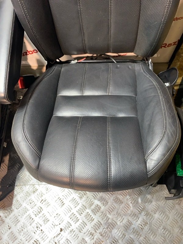 Сиденья комплект Range Rover Sport 2007 L320 276DT