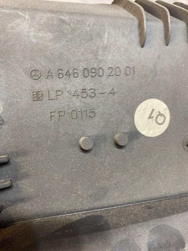 Корпус воздушного фильтра C W204 OM646