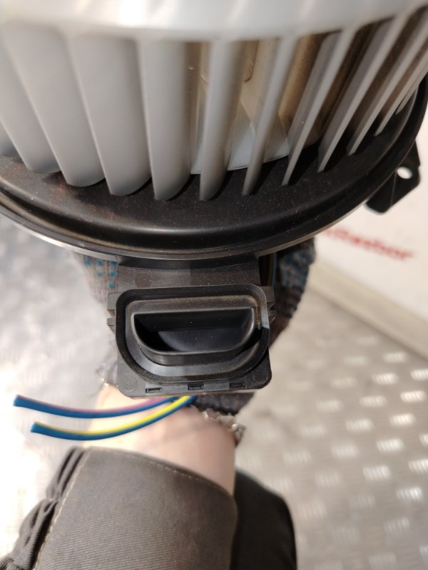 Мотор печки Caliber PM Мотор печки Caliber PM