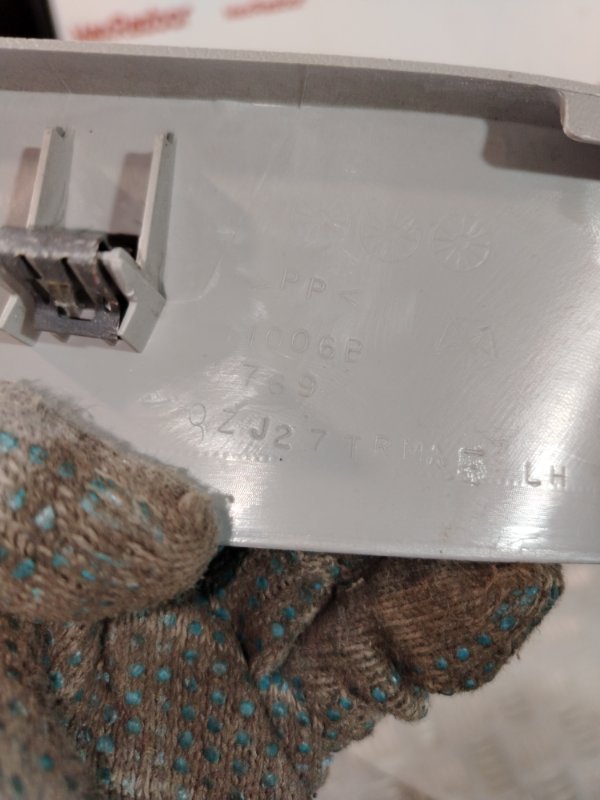 Обшивка крышки багажника Caliber PM