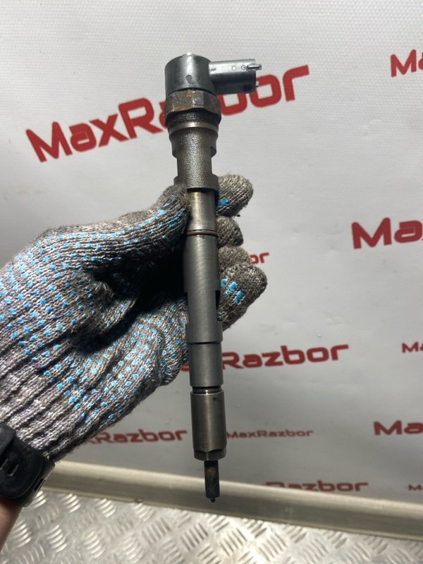 Форсунка топливная Kia Sorento BL D4CB 338004a160 контрактная