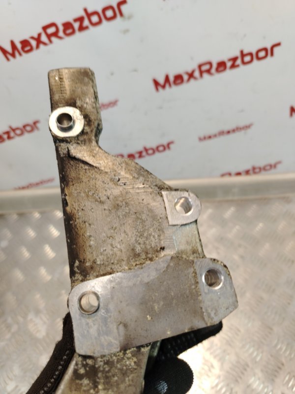 Кронштейн генератора Sorento BL D4CB