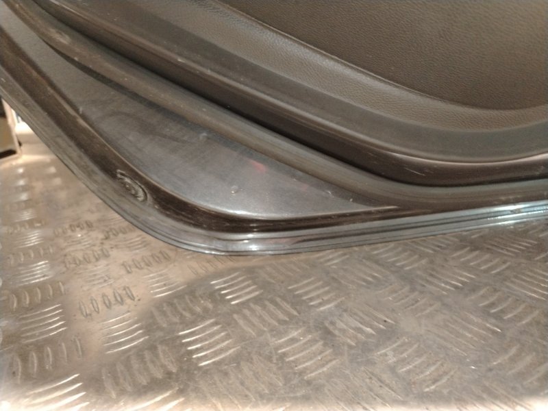 Дверь задняя правая Insignia 2012 G09 Z18XER