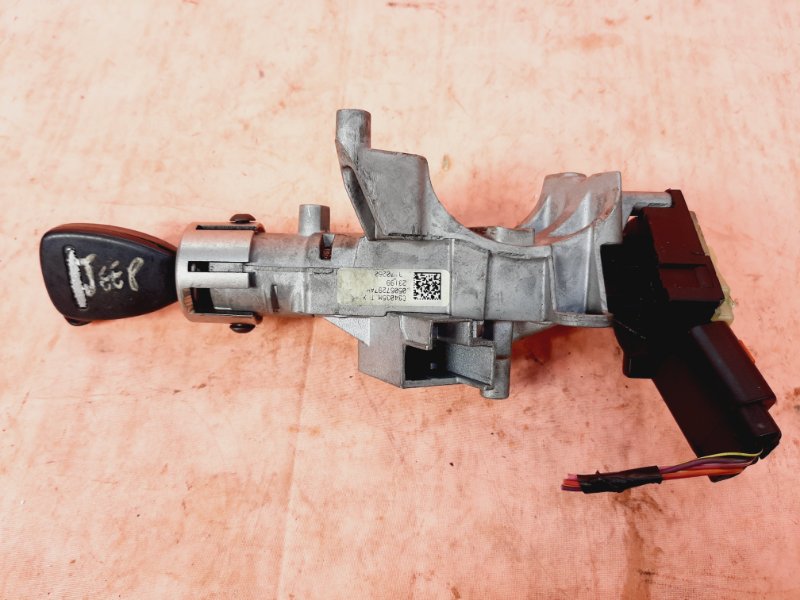 Замок зажигания Jeep Patriot 2007-2017 04685719AD Б/У