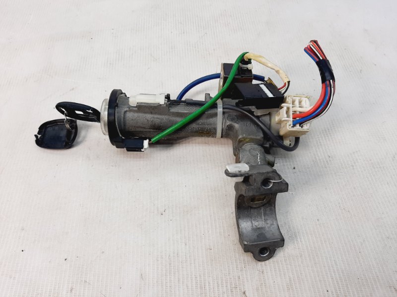 Запчасть замок зажигания Lexus IS 1998-2005 7864654f Б/У Замок зажигания Lexus IS 1998-2005 7864654f Б/У