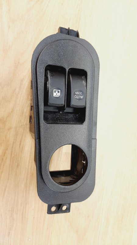 Блок управления стеклами передний левый Sollers Atlant  2022-2024 3746100W5000 Б/У