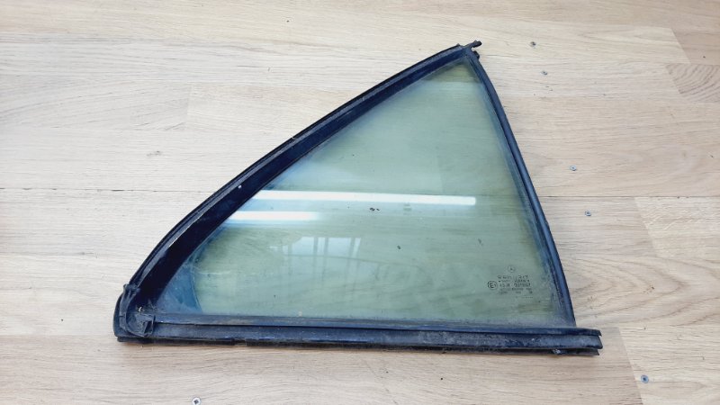 Запчасть стекло (форточка) заднее правое Mercedes-Benz C-Class 1993-200 W202 43R001057 Б/У Стекло (форточка) заднее правое Mercedes-Benz C-Class 1993-200 W202 43R001057 Б/У