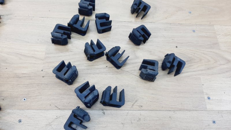 Крепление радиатора Mercedes-Benz E-Class 1999 W210 A2105040146 Б/У