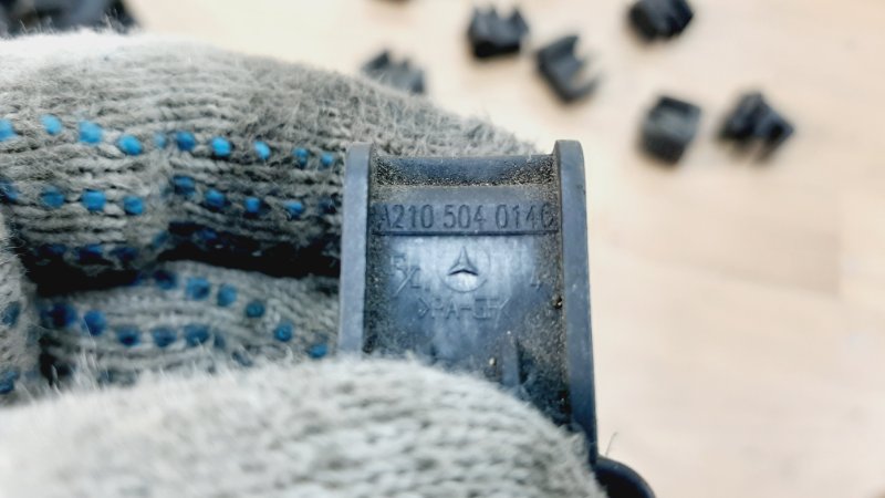 Крепление радиатора E-Class 1999 W210