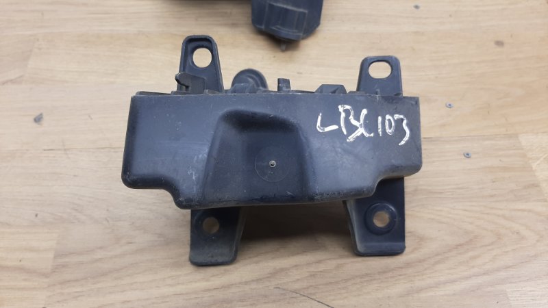 Кронштейн бампера задний правый C4 2007 LC Кронштейн бампера задний правый C4 2007 LC