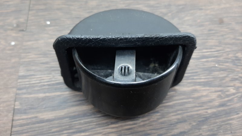 Пепельница задняя Vectra 1998 B Пепельница задняя Vectra 1998 B