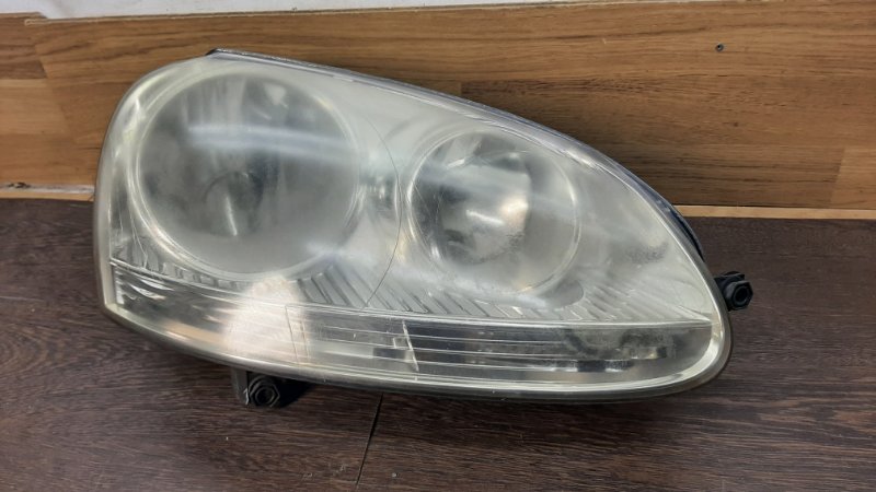 Фара передняя правая Volkswagen Golf 2003-2009 5 1K6941006Q Б/У