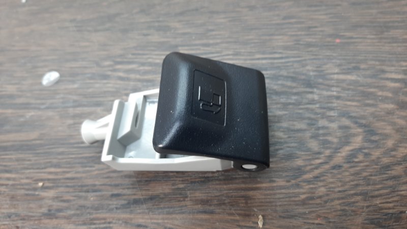 Ручка открывание бензобака Toyota RAV4 2018-2025 XA50 7229328030 новая