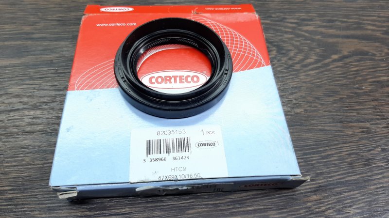 Запчасть сальник Toyota Hilux 2005-2019 82035153 новая Сальник Toyota Hilux 2005-2019 82035153 новая