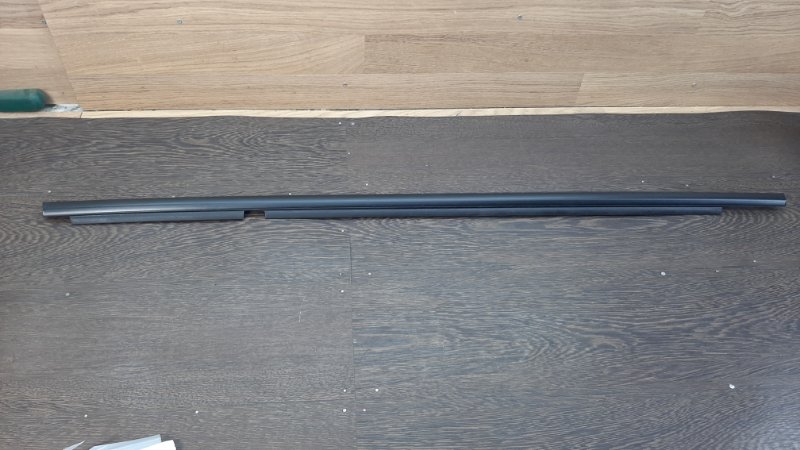 Молдинг на дверь задний левый Toyota Land Cruiser 2007-2021 200 7574060050 новая