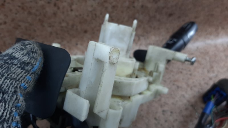 Подрулевой переключатель Spectra 2000-2005 Подрулевой переключатель Spectra 2000-2005