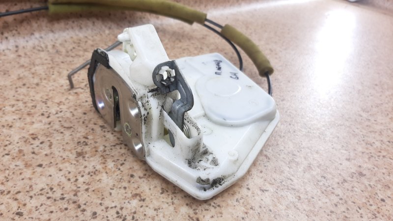 Замок двери задний правый 6 2007-2013 GH