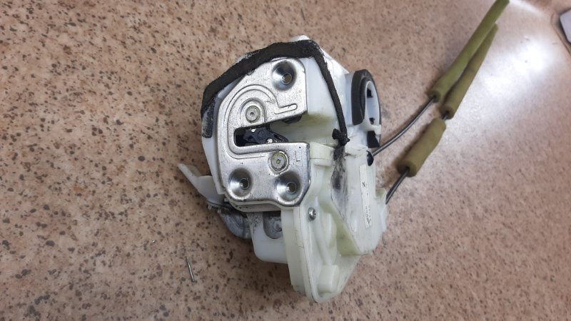 Замок двери задний левый 6 2007-2013 GH