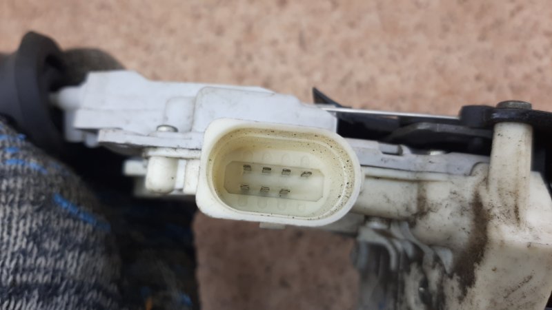 Замок двери передний левый A4 2004-2009 B7