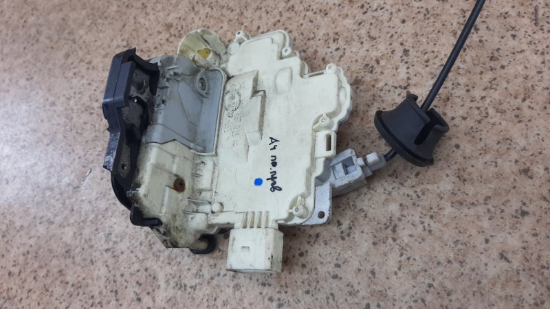 Замок двери передний правый A4 2004-2009 B7