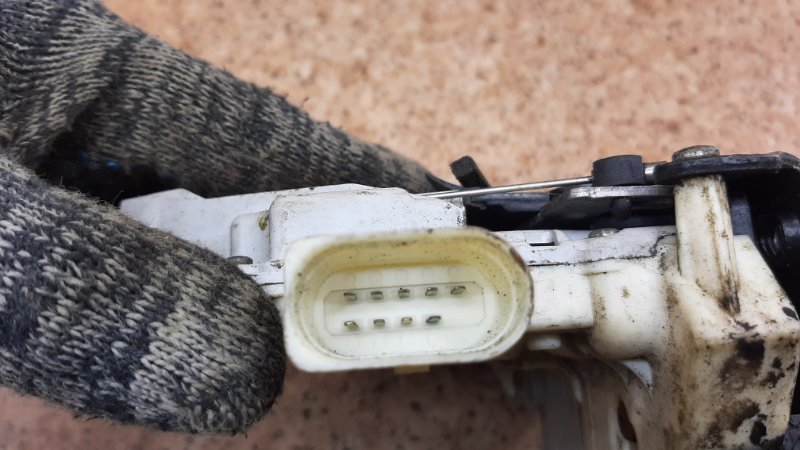 Замок двери передний правый A4 2004-2009 B7