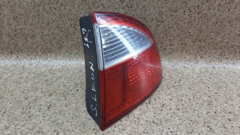 Фонарь правый Seat Leon