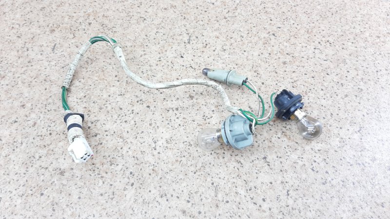 Патрон лампочки задний Lexus GS300 1997-2004 8155030790LR Б/У